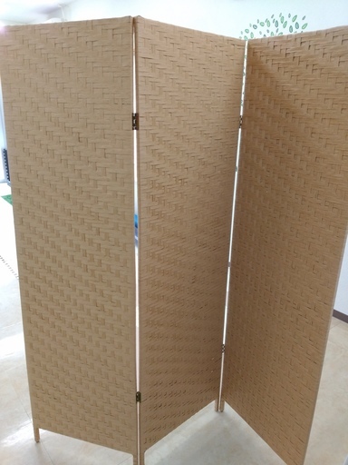 パーテーションでオフィスや自宅のインテリアとして活用！