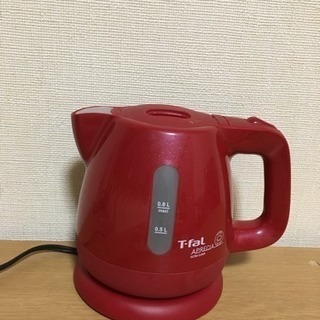 オムロンデジタル体重計 ティファールケトルの画像