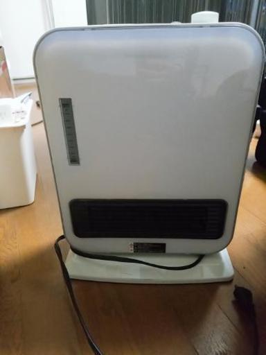 加湿付き電気ヒーター売ります！
