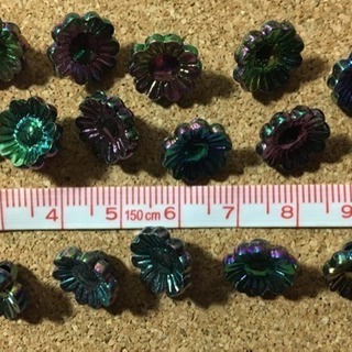 フラワービーズ12mm  20個 オーロラ パール パープル 黒 手芸 素材の画像