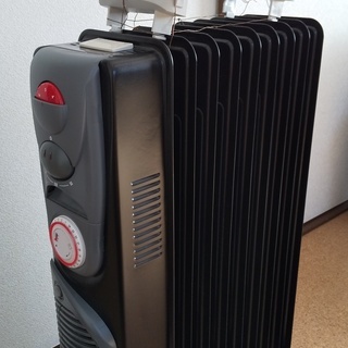 用済みになりましたオイルヒーター差し上げます。