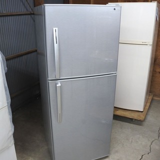 即日受渡可❣️少し大きめ2ドア冷蔵庫 228L 5000円 