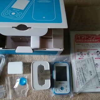 無料｜docomo 未使用品 キッズ携帯 HW-01G