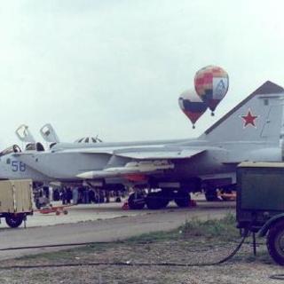 航空写真 MiG-31 戦闘機 カラー写真5枚セット 第2弾の画像