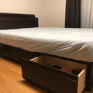 ダブルベッド