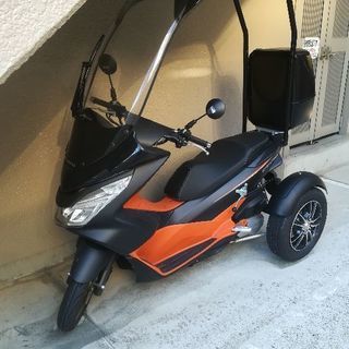 値下げ中PCX150トライク走行0.5万㎞　ルーフ付き　