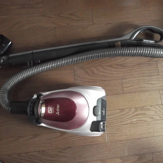 三菱紙パック式掃除機（お取引中）