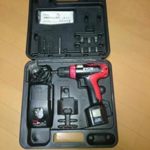 只今商談中、RYOBI 充電式ドライバドリルキット
