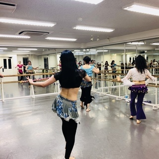 【未経験者歓迎】基礎からプロ志向までの本格的ベリーダンス教室！の画像