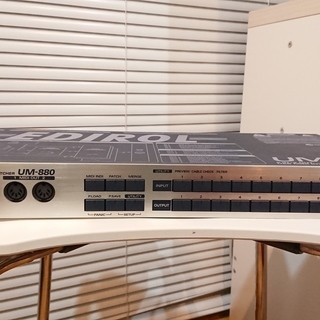 EDIROL UM-880 MIDIパッチベイ