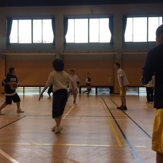 羽村市で楽しくバスケ - スポーツ