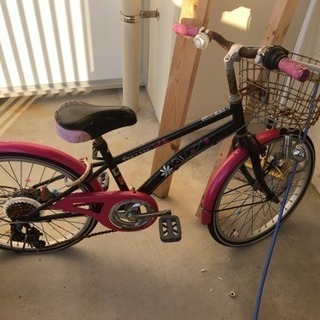 小学生までの女の子用自転車6段変速付き！