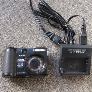 Nikon P5100　　1/1.72型素子
