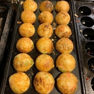 駅近のたこ焼き屋で楽しくアルバイトしませんか？の画像