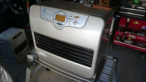決まりました！⑨中型機 ファンヒーター CORONA コロナ FH-ST4611BY 4.6kw 木造～12畳 内部清掃済みだけど難あり 山形発⑨