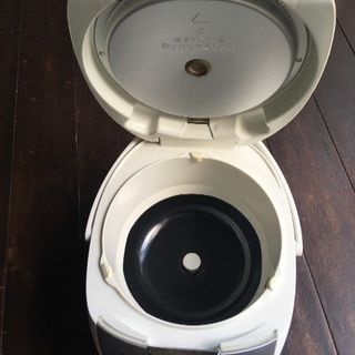 東芝 炊飯器 5.5合の画像