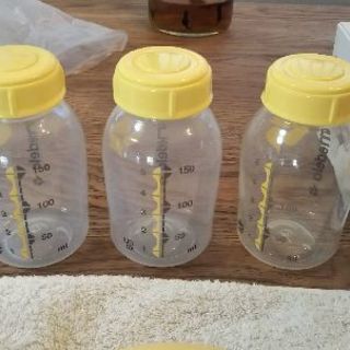 メデラ手動搾乳器、母乳ボトル、スチーム消毒バッグをセットで‼の画像