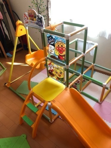 【お取引中】アンパンマン ジャングルジム ブランコ付