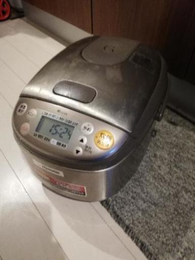 炊飯器　ZOJIRUSHI　3合炊き　取引中