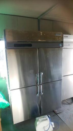 【値段交渉OK】業務用冷凍庫4枚扉