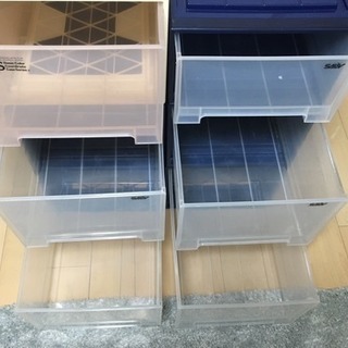 衣類収納ケース6箱の画像