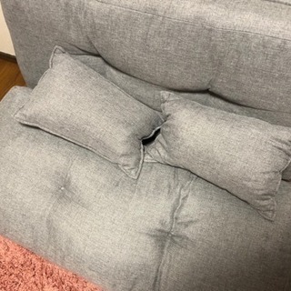 座面の形が崩れていますの画像