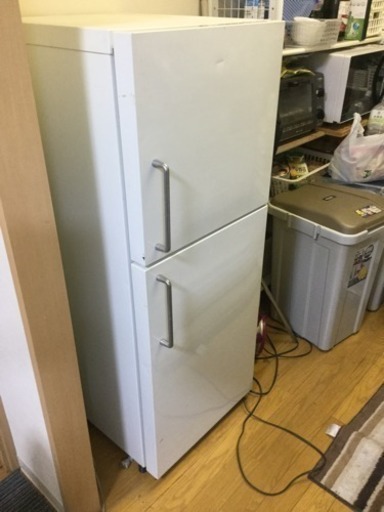 無印良品冷蔵庫 2009年小型でとても便利です。
