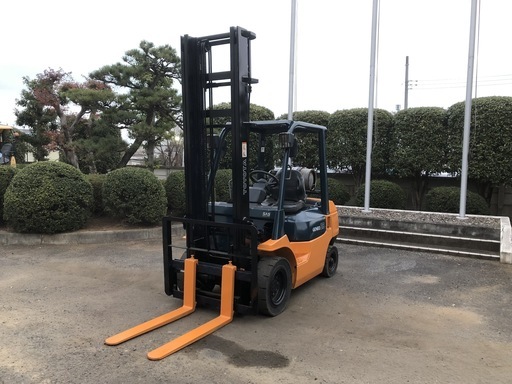 ハイマスト　4.5ｍ　トヨタ　2.5トン　エンジンフォークリフト