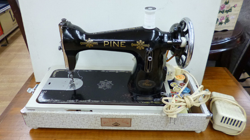 パイン ミシン アンティーク レトロ 足踏み ペダル付 黒 ブラック 足ふみ PINE ☆ PayPay(ペイペイ)決済可能 ☆ 札幌市 清田区 平岡