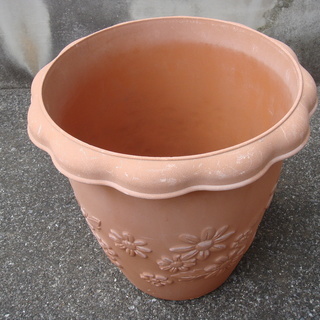 大型植木鉢(花柄)2(プラスチック製)