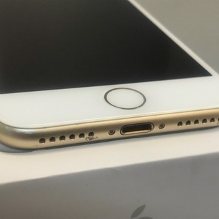 美品 海外版SIMフリー iPhone7 32GB ゴールドの画像