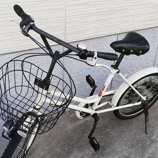 自転車　外装6段ギア　白