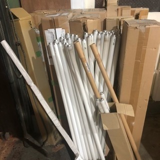 ☆蛍光灯 使用品 大量！LEDタイプもあり  全て持って行ってく...