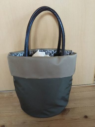 ELLEのトートバッグ