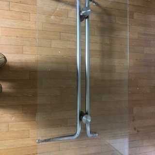 ガラステーブルの画像