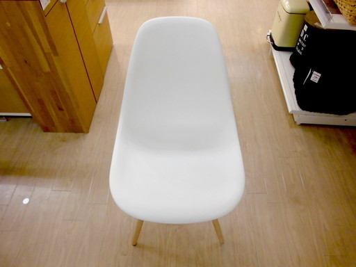 Herman Miller のシェルチェアをご紹介！