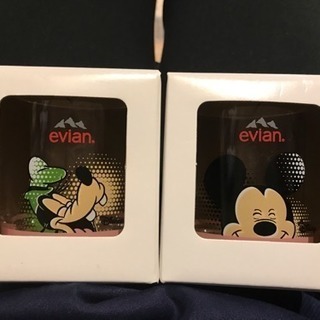 エビアンのコップ ディズニー ミッキー