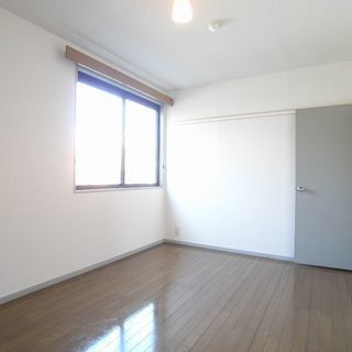🉐初期費用３万円🙂都内3LDKで家賃9万円🏠駐車場無料🏢京王線南平駅徒歩５分！ − 東京都