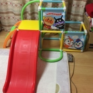《交渉中》アンパンマンの滑り台