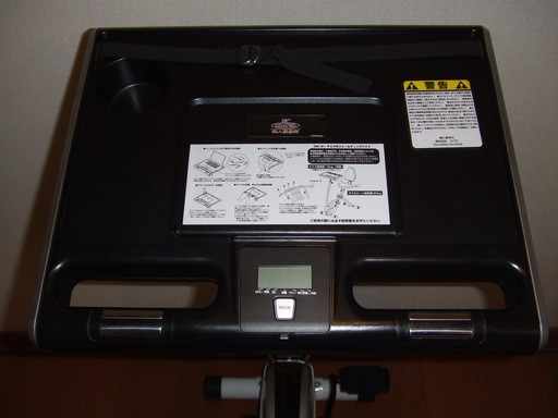 福岡県北部配達設置 又は 直接引取限定 / 新品同様！組立済 デスク付 フォールディングバイク エアロバイク フィットネスバイク IMC-61