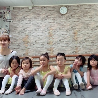 👨‍👩‍👧親子バレエ💕 新しいお友達募集中‼️１歳〜３歳のお子様が対象です🔸の画像