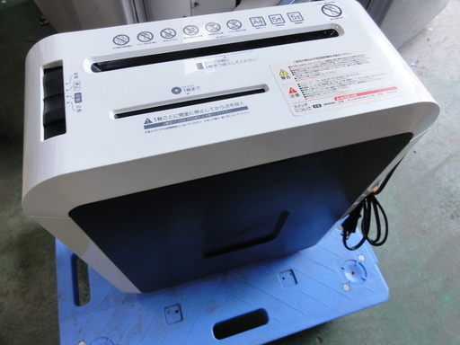 東９２３　アイリスオーヤマ　シュレッダー　家庭用　CD、A４OK　P5HM1