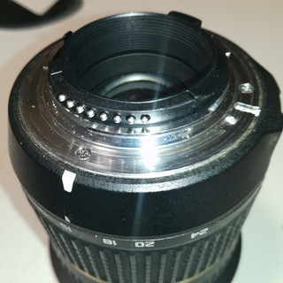 ニコン用の超広角ズームレンズの画像