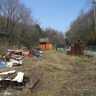 庭で池を眺めながらのキャンプ 暮らしはいかが？ − 兵庫県