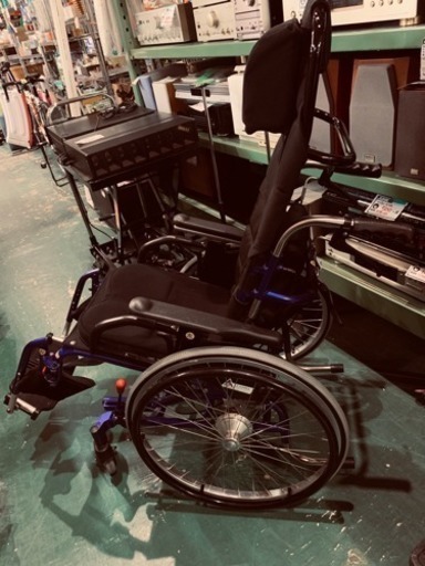 カナヤママシナリー 車椅子 自走式 リクライニング 座幅37 体重100kg 中古
