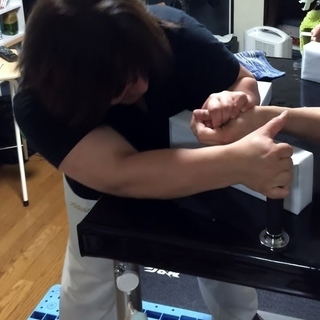 火曜か金曜か土曜の夜空いてる人、腕相撲友達になりませんか～？？ − 富山県