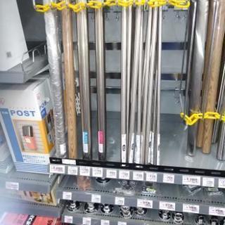 ステンレス製長いパイプの画像