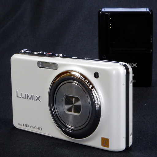 Panasonic デジタルカメラ LUMIX FX77 1210万画素 光学5倍ズーム タッチパネル リリーホワイト  Used