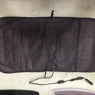 値下げしました。 カーシート 腰痛の方に。加熱クッション 新品 2段階 12V  暖かいです、の画像