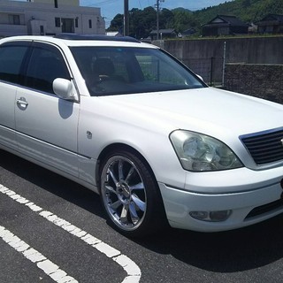 20万追加料金なし　セルシオ　車検有　乗って帰れます